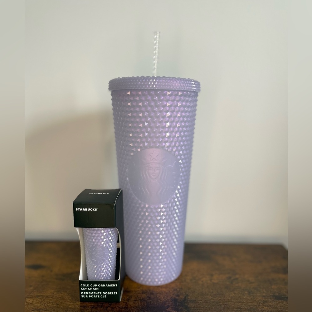 [USED] 2022 Icy Iridescent Studded Venti Tumbler and [NWT] Keychain Bundle